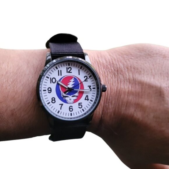 Limited Edition Grateful Dead Analog Watch Black Band Illuminating Hands NWT - Picture 8 of 11